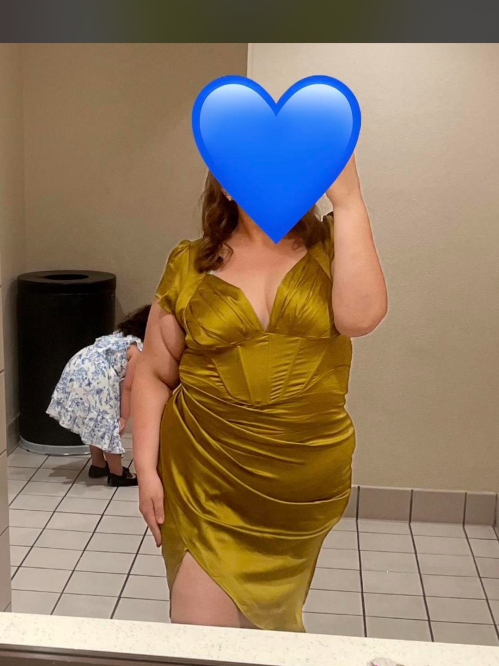 Source Unknown Olive Green Cap-Sleeve Midi Dress - Picture 3 of 3